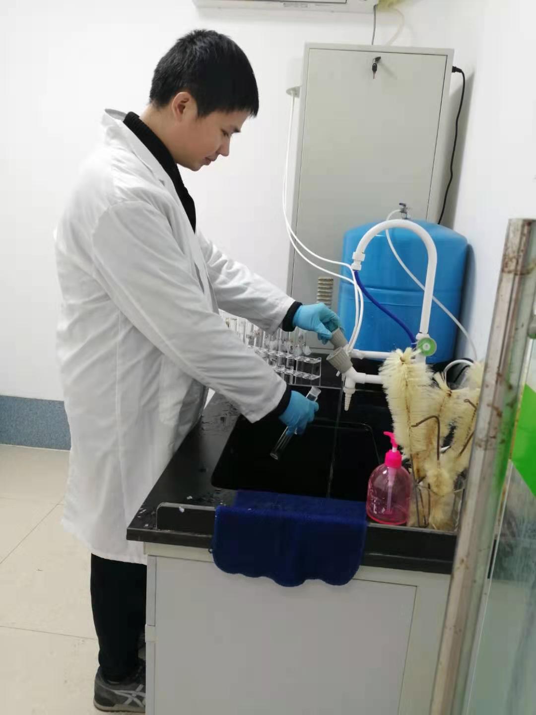 以品質(zhì)鑄造凈界，以專業(yè)清潔未來